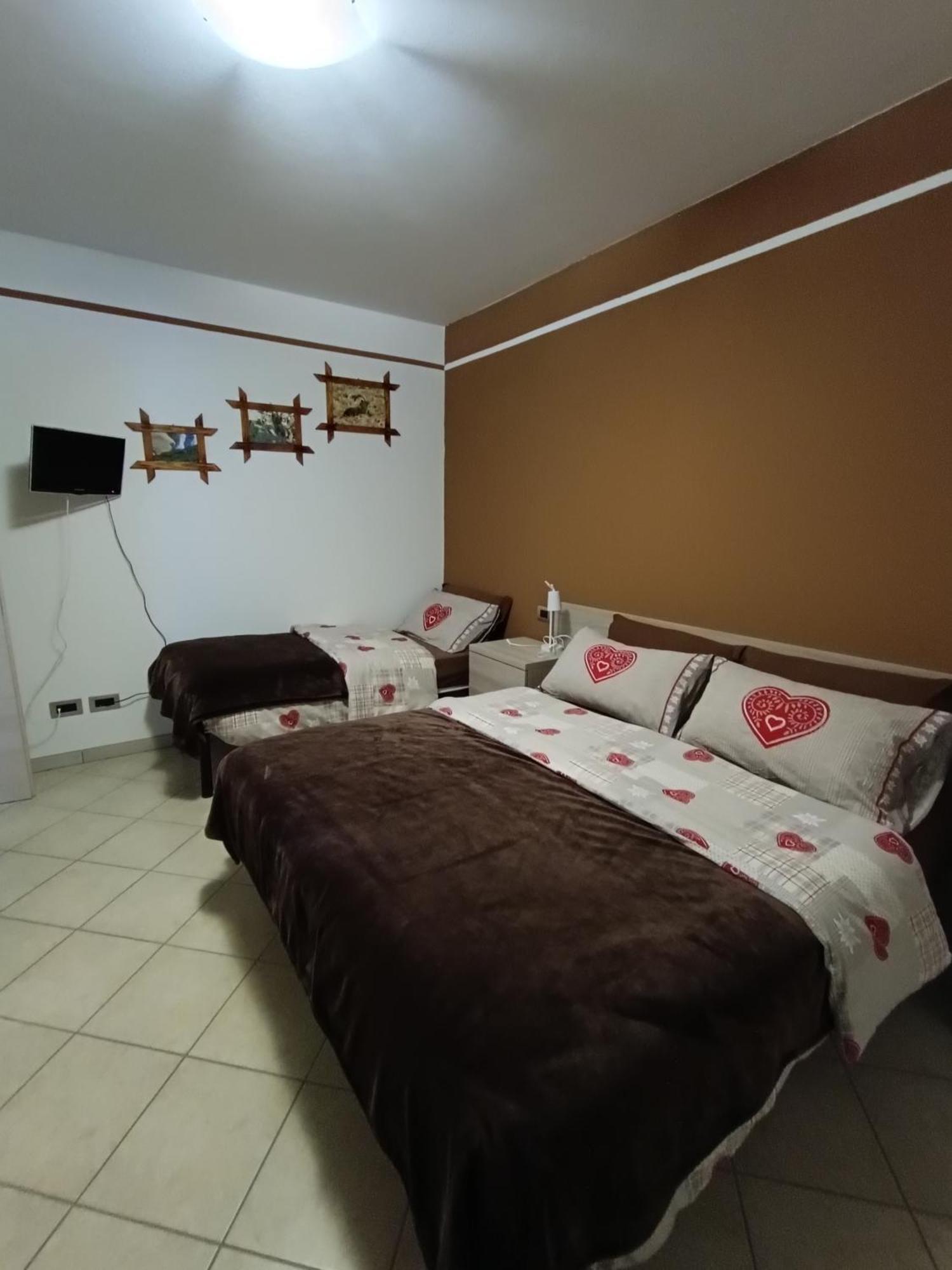 Pisolo Selvaggio Appartement Tirano Kamer foto
