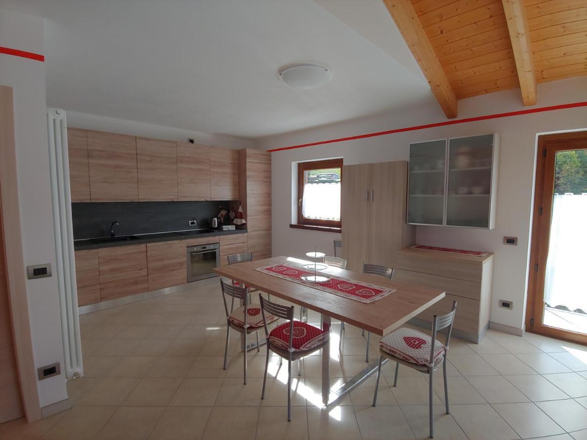 Pisolo Selvaggio Appartement Tirano Buitenkant foto